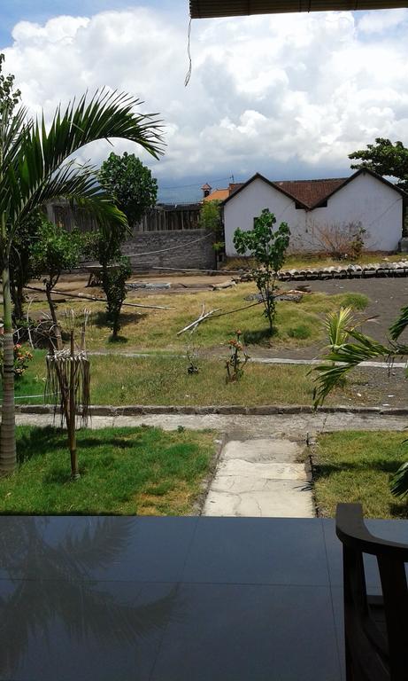 Kadek Homestay アメッド エクステリア 写真