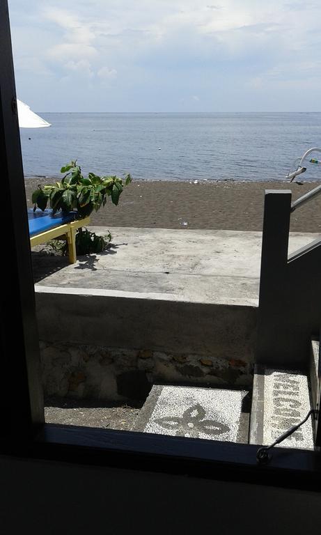Kadek Homestay アメッド エクステリア 写真